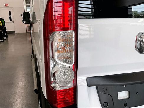 Used 2025 RAM ProMaster 2500 w/ U-Haul Equipment Group FWD image 29