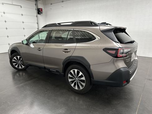 Used 2023 Subaru Outback Limited w/ Popular Package #2 AWD/4WD image 7
