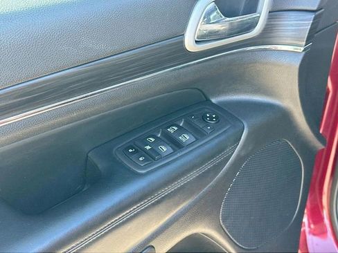 Used 2021 Jeep Grand Cherokee Limited AWD/4WD image 14