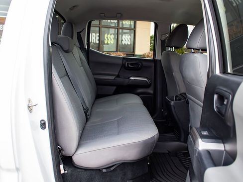 Used 2019 Toyota Tacoma SR5 image 18