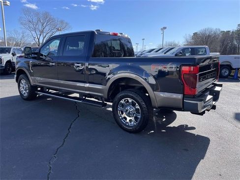 Certified 2021 Ford F250 Lariat w/ Lariat Ultimate Package image 4