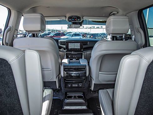 Used 2023 Jeep Wagoneer Series II w/ Convenience Group I image 18