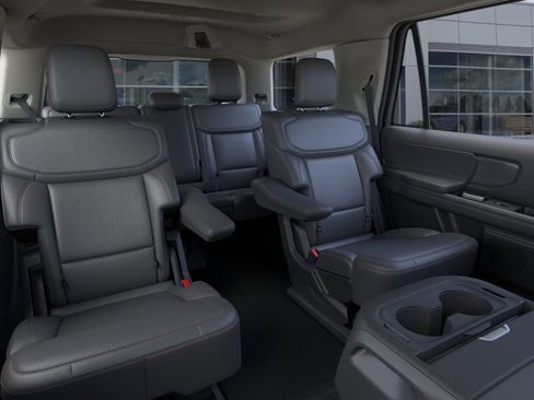 New 2026 Ford Expedition Active image 11