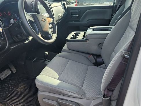 Used 2017 Chevrolet Silverado 1500 Custom w/ Custom Convenience Package AWD/4WD image 13