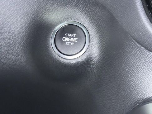 Used 2024 Volvo XC40 B5 Ultimate w/ Protection Package Premier AWD/4WD image 26