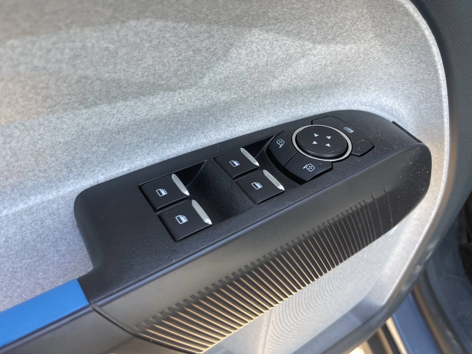 Used 2025 Ford Maverick XLT w/ Equipment Group 302A AWD/4WD image 11