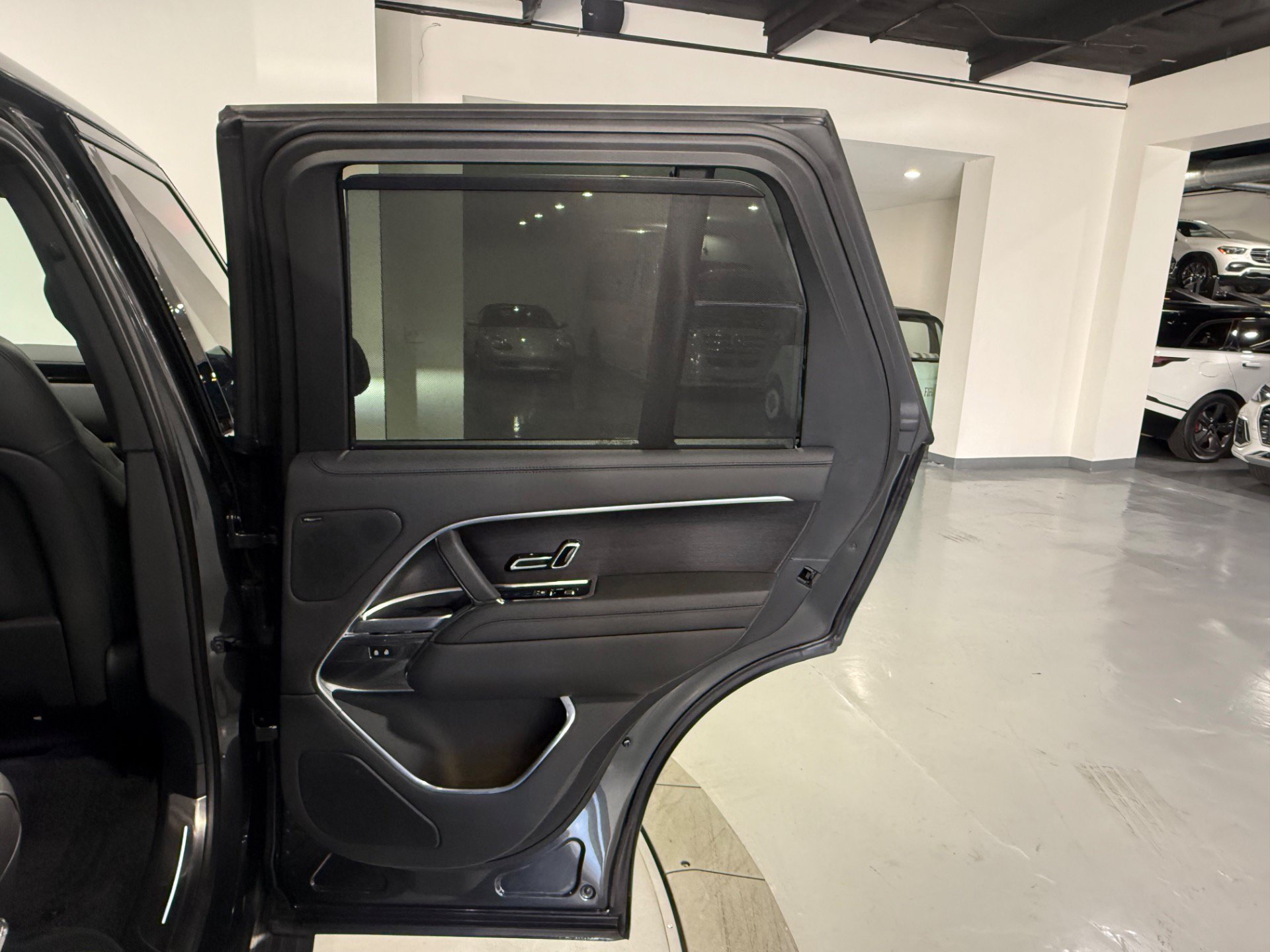 Used 2024 Land Rover Range Rover SE AWD/4WD image 52