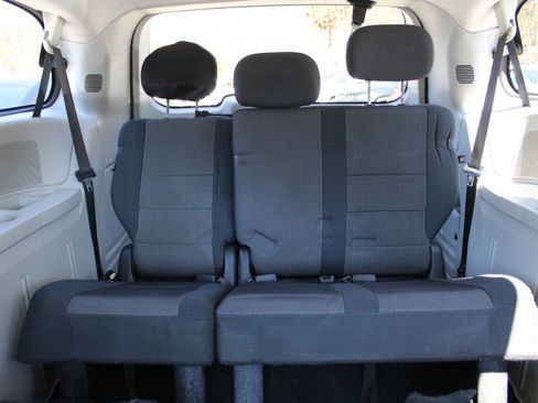 Used 2009 Dodge Grand Caravan SE image 22