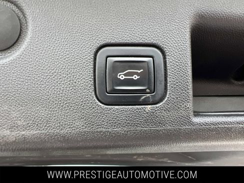 Used 2022 Chevrolet Equinox Premier image 14