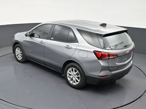 Used 2023 Chevrolet Equinox LS FWD image 14