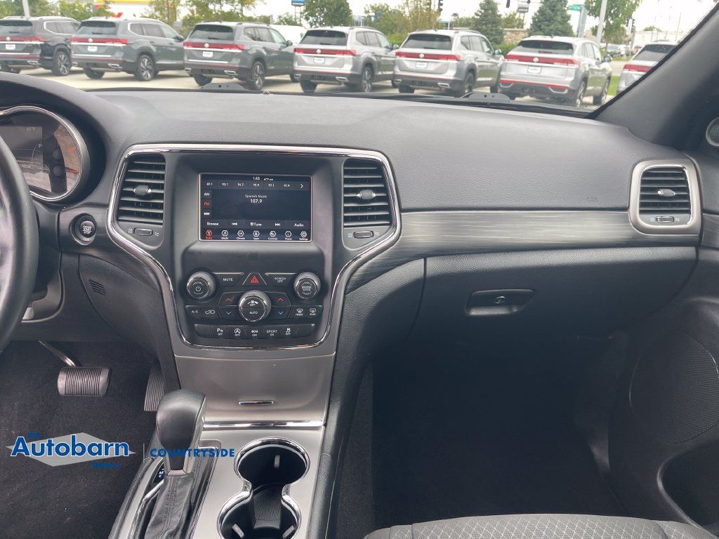 Used 2021 Jeep Grand Cherokee Laredo AWD/4WD image 15