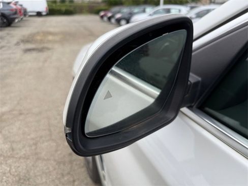 Used 2023 BMW X4 xDrive30i image 33