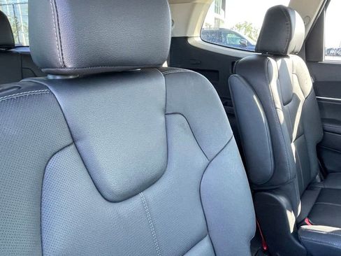 Certified 2023 Kia Telluride EX w/ EX Captain's Chair Package AWD/4WD image 30