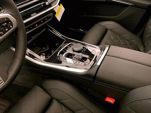 New 2026 BMW X5 xDrive40i w/ M Sport Package image 6