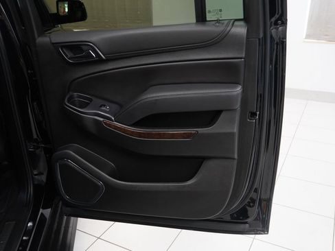 Used 2019 Chevrolet Suburban LT AWD/4WD image 26
