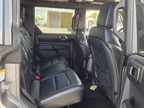 Used 2025 Ford Bronco Badlands AWD/4WD image 14