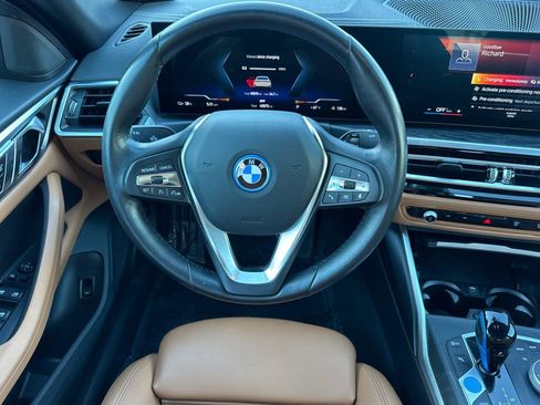 Used 2022 BMW i4 eDrive40 image 13