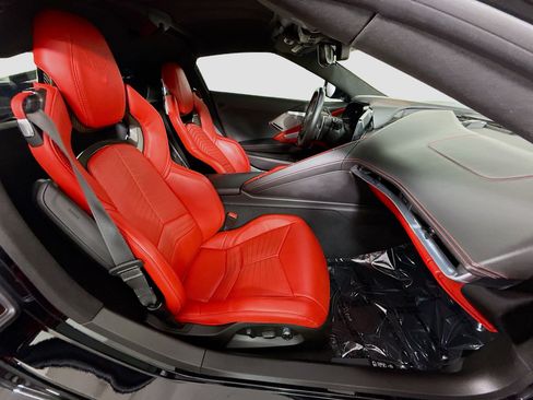 Used 2022 Chevrolet Corvette Stingray Premium Cpe w/ Z51 Performance Package RWD image 25