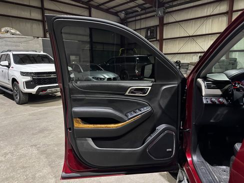 Used 2016 GMC Yukon Denali w/ Open Road Package image 11