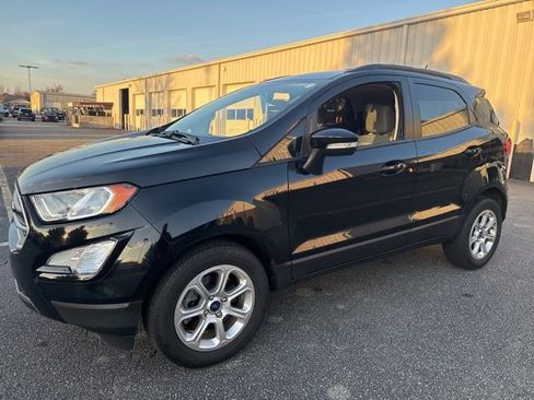 Used 2021 Ford EcoSport SE w/ SE Convenience Package image 6
