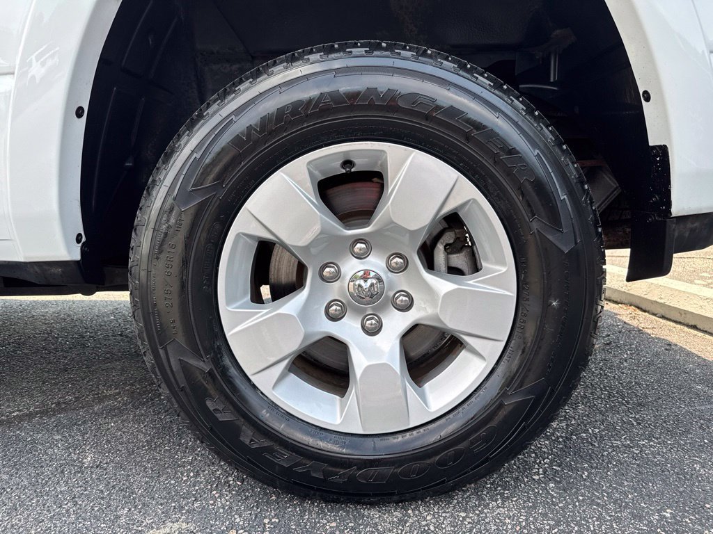 Used 2023 RAM 1500 Big Horn AWD/4WD image 36