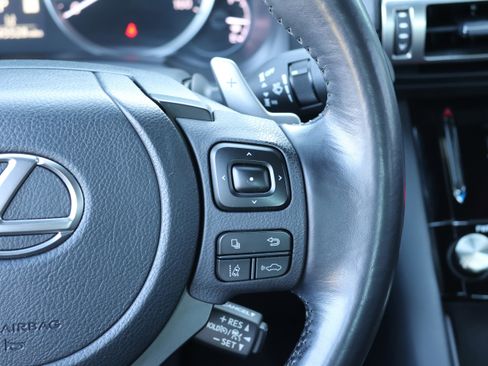 Used 2022 Lexus IS 300 image 19