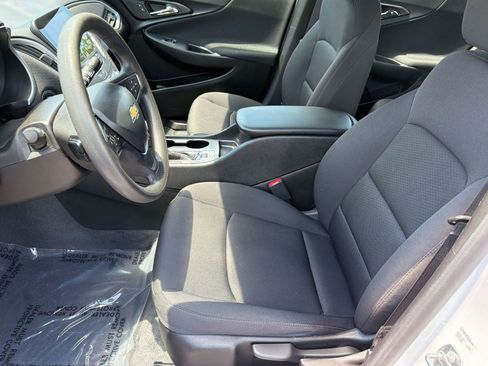 Used 2023 Chevrolet Malibu LS FWD image 5