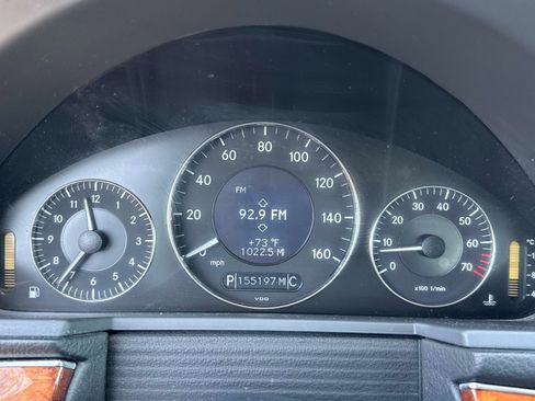 Used 2006 Mercedes-Benz E 350 Sedan image 25
