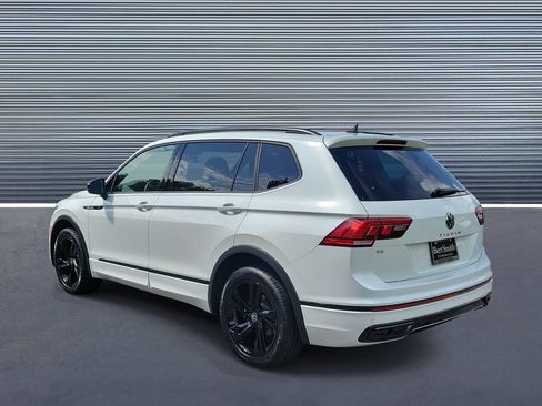 Used 2024 Volkswagen Tiguan SE R-Line FWD image 4