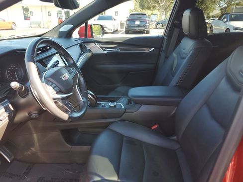 Certified 2023 Cadillac XT5 Sportv w/ Technology Package image 18