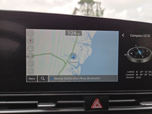 Used 2025 Hyundai Elantra SEL FWD image 4