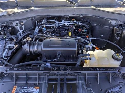 Used 2022 Ford Explorer XLT w/ Equipment Group 202A image 23