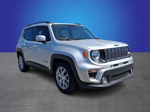 Used 2021 Jeep Renegade Latitude FWD image 3