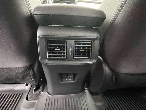 Used 2024 Toyota RAV4 SE image 11