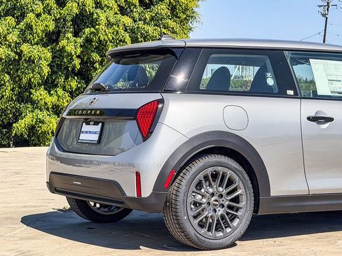 New 2026 MINI Cooper 2-Door Hardtop FWD image 11