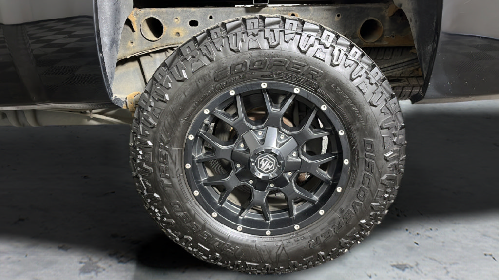 Used 2013 Chevrolet Silverado 2500 LTZ AWD/4WD image 43