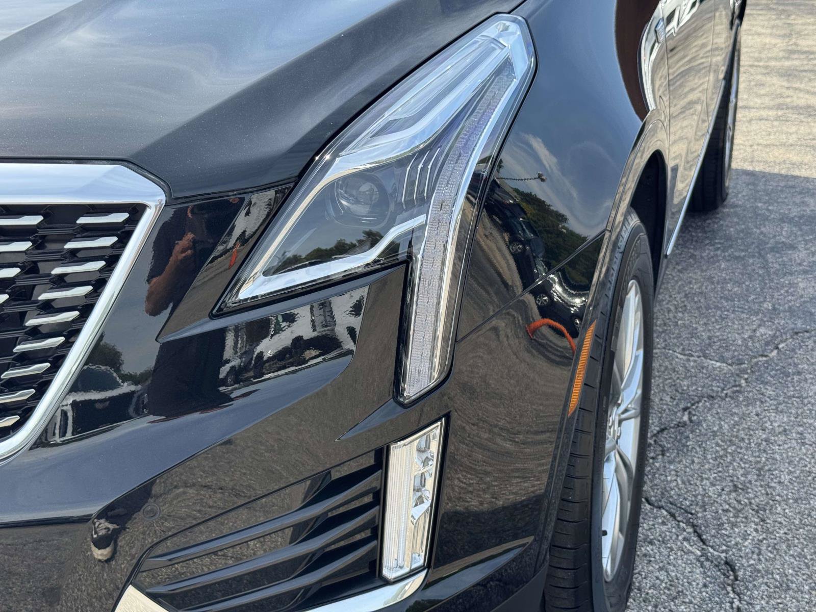 Certified 2023 Cadillac XT5 Premium Luxury AWD/4WD image 9