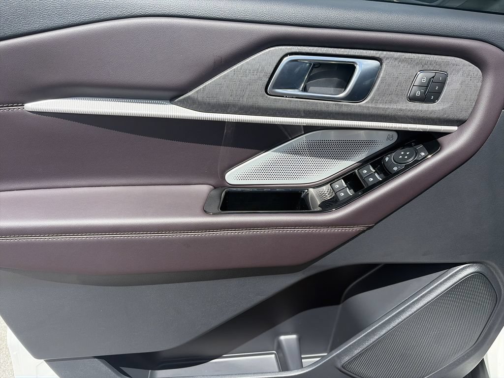 New 2026 Ford Explorer Platinum RWD image 17