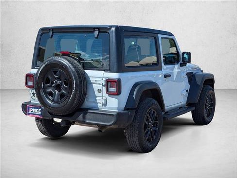 Used 2022 Jeep Wrangler Sport AWD/4WD image 5