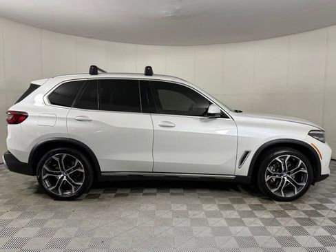 Used 2023 BMW X5 xDrive40i w/ Premium Package AWD/4WD image 7