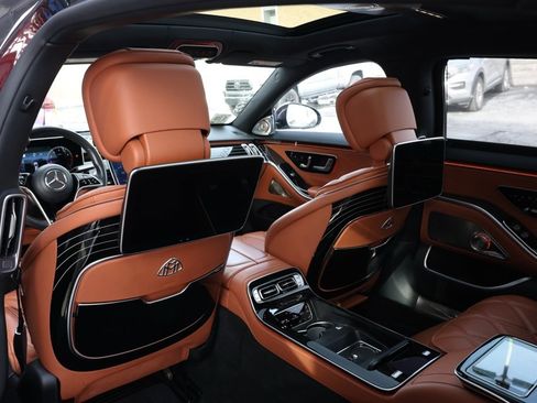 Used 2022 Mercedes-Benz Maybach S 580 4MATIC image 7