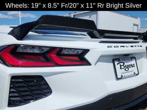 Used 2024 Chevrolet Corvette Stingray Preferred Cpe w/ Body-Color Dual Roof Package RWD image 28