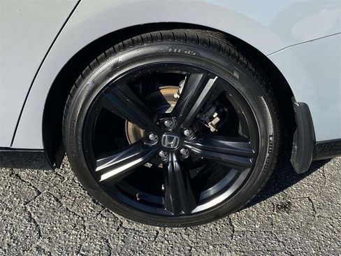 Used 2024 Honda Accord Sport image 7