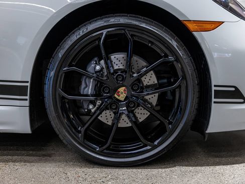 Certified 2024 Porsche 718 Boxster RWD image 20