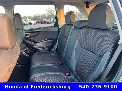 Used 2019 Subaru Forester Premium w/ All-Weather Package image 32