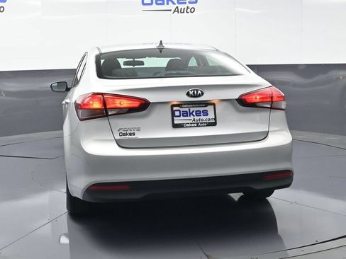 Used 2017 Kia Forte LX FWD image 6