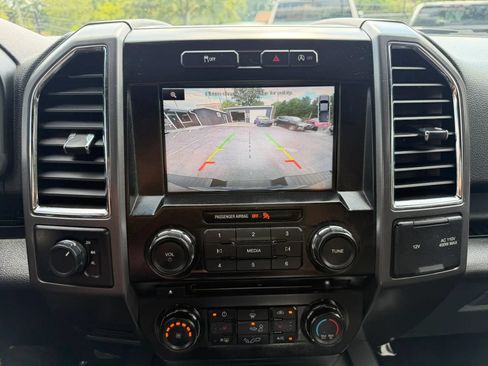 Used 2015 Ford F150 XLT w/ Equipment Group 302A Luxury AWD/4WD image 17