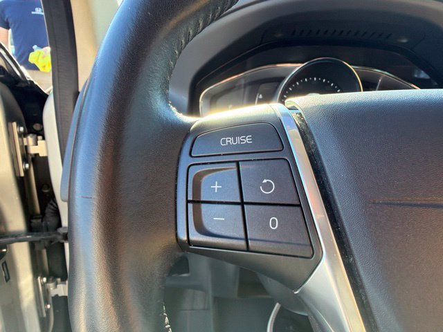 Used 2017 Volvo XC60 T5 Inscription w/ Preferred Option Package FWD image 18