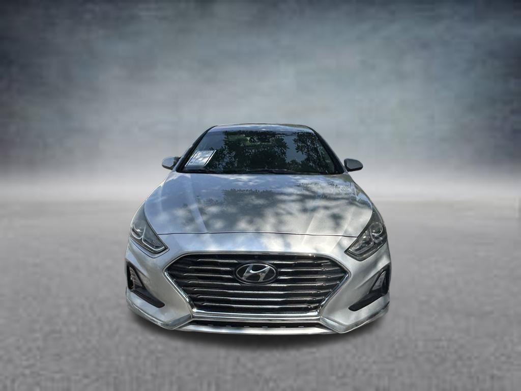 Used 2018 Hyundai Sonata SE FWD image 2