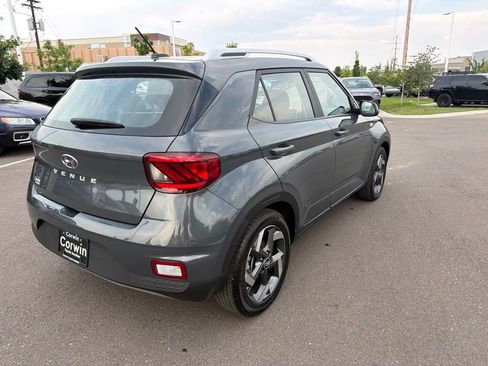 Used 2025 Hyundai Venue SEL FWD image 7